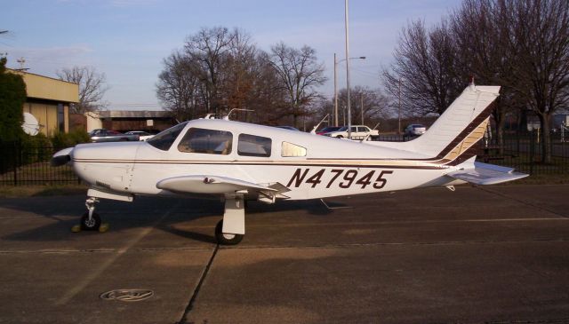 Piper Cherokee Arrow (N47945)