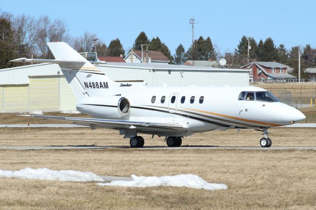 Hawker 800 (N488AM)