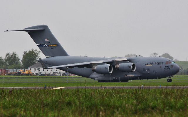 04-4132 — - mcguire c-17a 04-4132 at shannon 22/5/15.