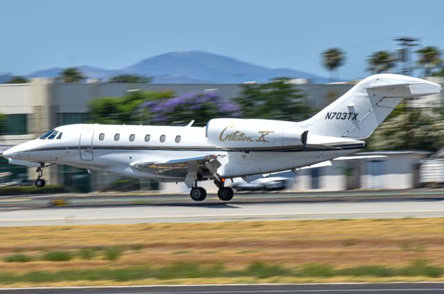 Cessna Citation X (N703TX) - Cessna Citation 750X landing at Van Nuys