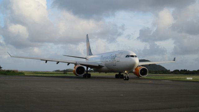 Airbus A330-200 (G-TCXC)