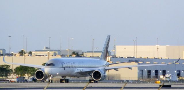 Airbus A350-900 (A7-ALG)
