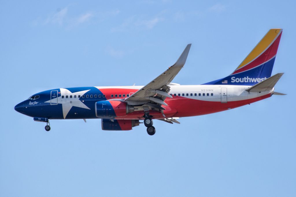 Boeing 737-700 (N931WN) - N931WN, Southwest's Lone Star One, arrives at KDCA, in from KATL on 20191018.br /br /Contact photographer for reproduction(s).