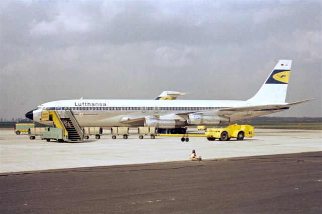 Boeing 707-300 (D-ABUM) - 1967 at Düsseldorf (EDDL)