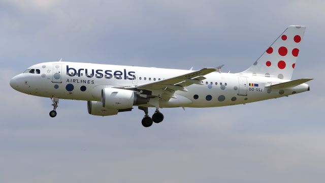 Airbus A319 (OO-SSJ)