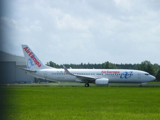 Boeing 737-700 (EC-JBK) - EC JBK AT EINN 07/06/14
