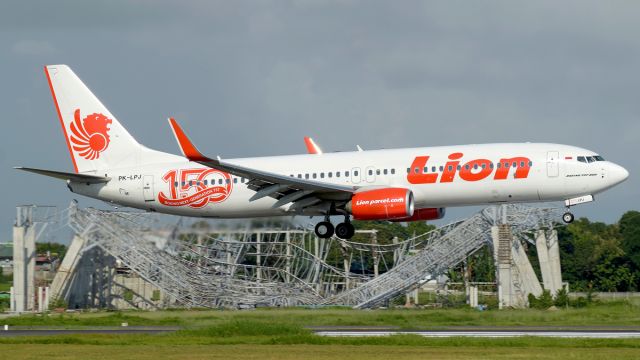 Boeing 737-800 (PK-LPJ)