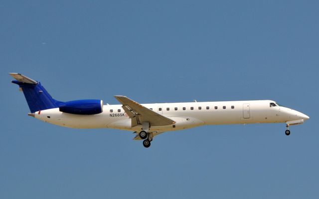 Embraer ERJ-135 (N268SK) - Landing on 19R on 08162011