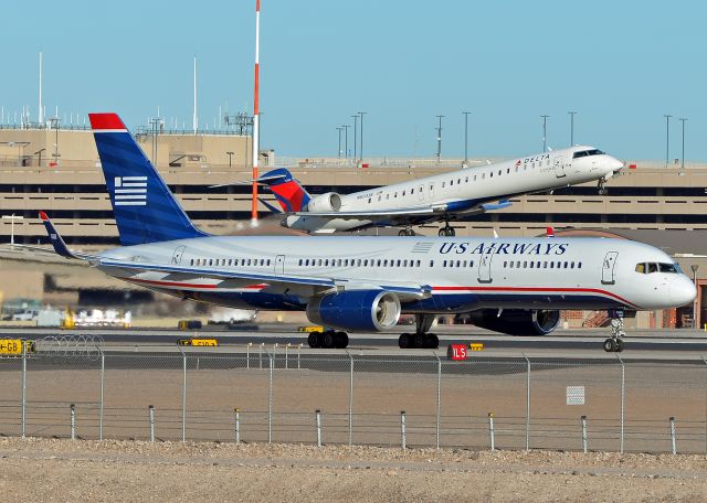 Boeing 757-200 (N207UW)