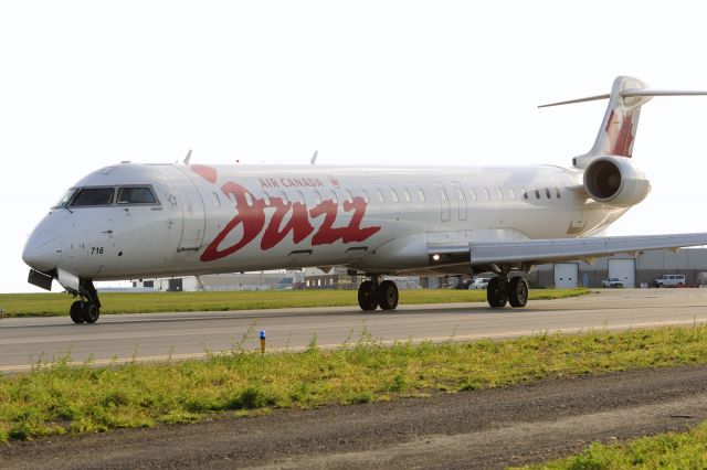 Canadair Regional Jet CRJ-900 (C-GPJZ)