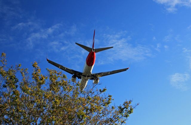 Boeing 737-700 (VH-VZE)