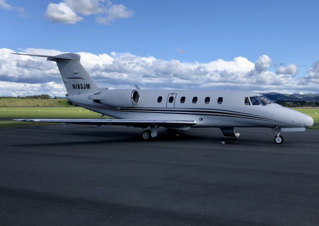 Cessna Citation III (N163JM) - APU running on Gate 4.5 