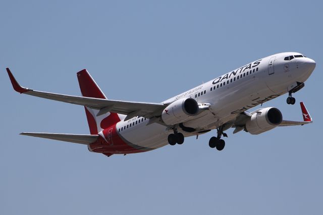 Boeing 737-800 (VH-VZG) - on 14 November 2018