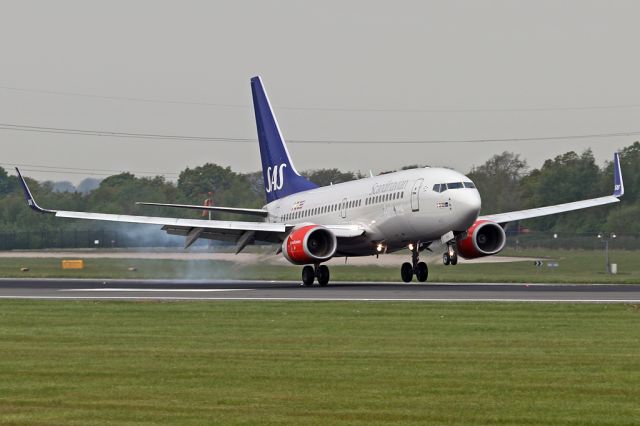 BOEING 737-600 (SER) - SAS2547 arriving from Stockholm.