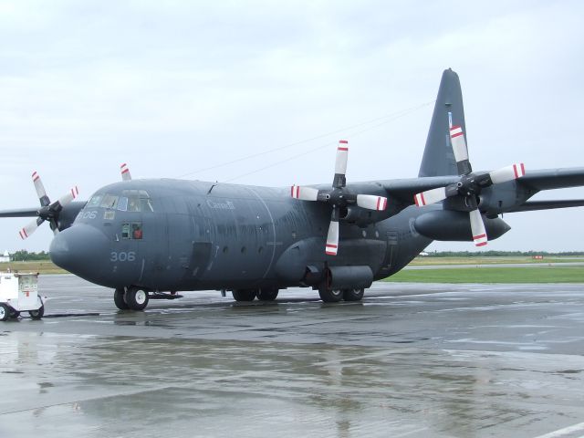 C-FDND — - Tiger 306 from CFB Trenton, ON conducting Para-Rescue Training 15 July 2009.