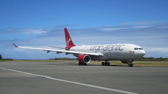 Airbus A330-200 (G-VMNK)