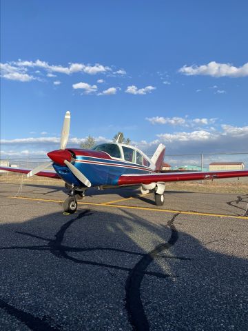 BELLANCA Viking (N145B)