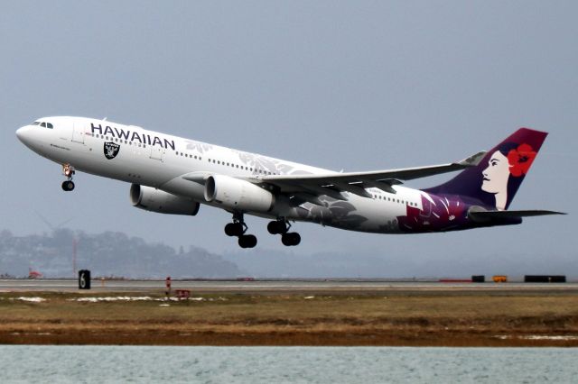 Airbus A330-200 (N381HA) - 'Hawaiian 89' to Honolulu departing off of 4R