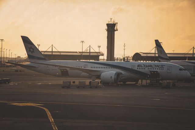 Boeing 787-9 Dreamliner (4X-EDL)