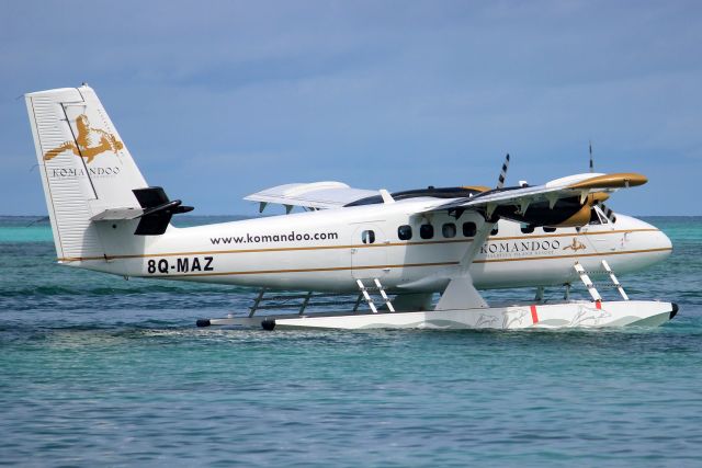 De Havilland Canada Twin Otter (8Q-MAZ) - Taxiing to the jetty at Kanifushi Island on 7-Jan-24 arriving from MLE via Kuredu Island.