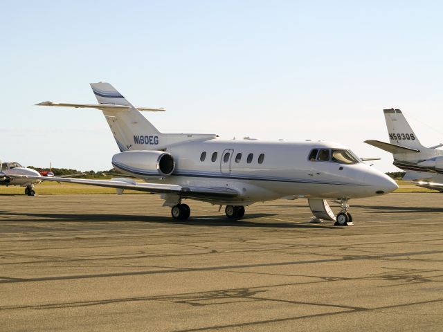 Hawker 800 (N180EG)