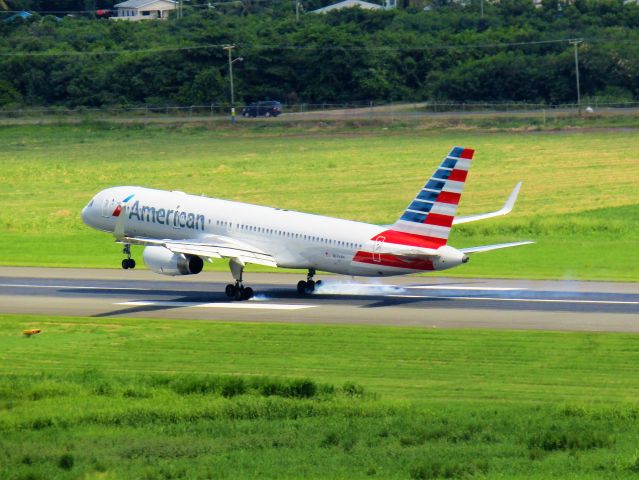 Boeing 757-200 (N175AN)