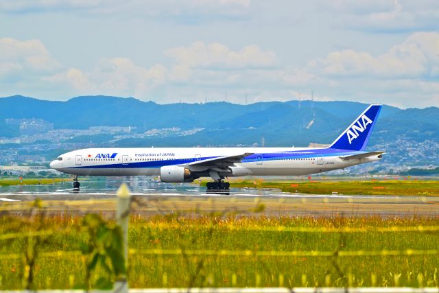 Boeing 777-200 (JA751A)