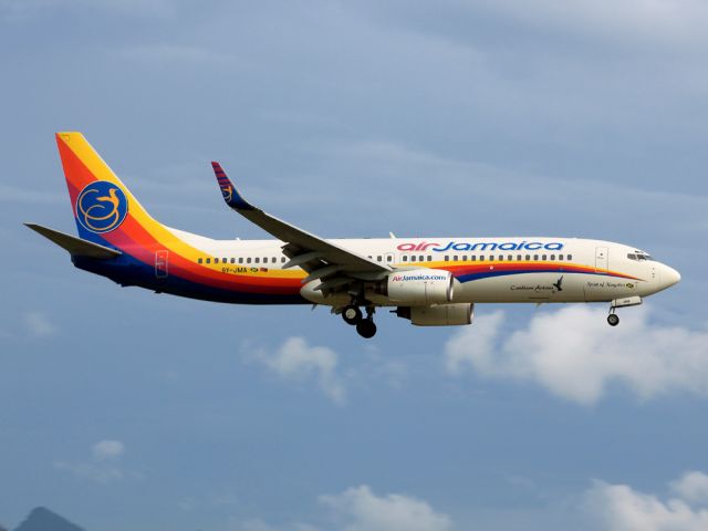 Boeing 737-800 (9Y-JMA)