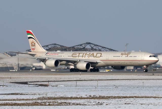 Airbus A340-600 (A6-EHL)