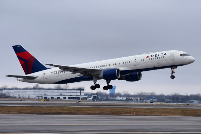 Boeing 757-200 (N664DN) - Buffalo Sabres heading to Colorado, utilizing a Delta Air Lines VIP configured Boeing 757-200 ...