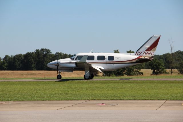 Piper Navajo (N278RC) - Taxiing in on 6/29/11