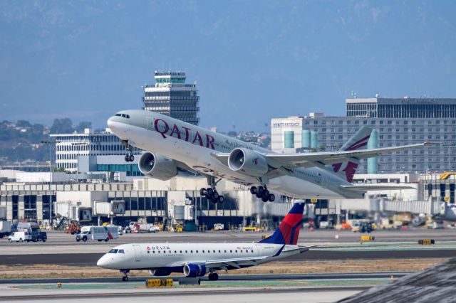 Boeing 777-200 (A7-BBF)