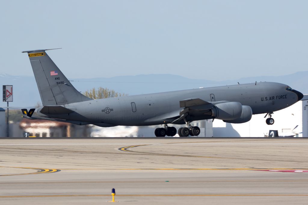 Boeing C-135B Stratolifter (59-1490) - CLEAN12 departing. Full Photo: a rel=nofollow href=http://www.airfighters.com/photo/173210/M/USA-Air-Force/Boeing-KC-135T-Stratotanker-717-148/59-1490/http://www.airfighters.com/photo/173210/M/USA-Air-Force/Boeing-KC-135T-Stratotanker-717-148/59-1490//a