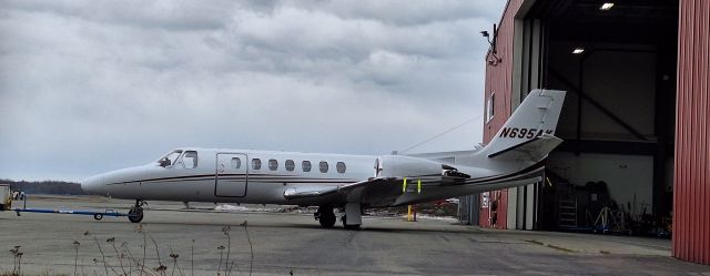 Cessna Citation V (N695AK) - S. Airpark private hangar