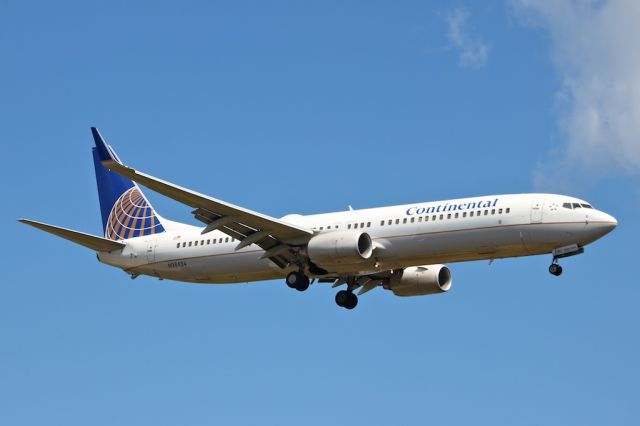 Boeing 737-900 (N38424)