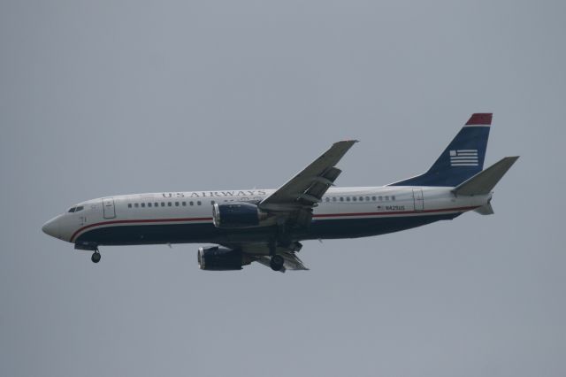 BOEING 737-400 (N425US)