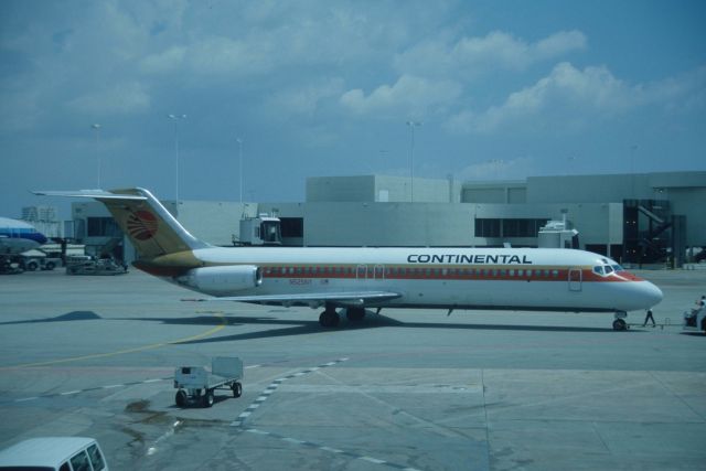 Douglas DC-9-10 (N525NY) - Visit at Miami Intl Airport on 1990/08/29