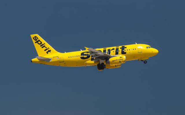 Airbus A319 (N533NK) - Spirit Banana Boat N533NK on departure out of KIAH in August 2022 against a stormy backdrop 