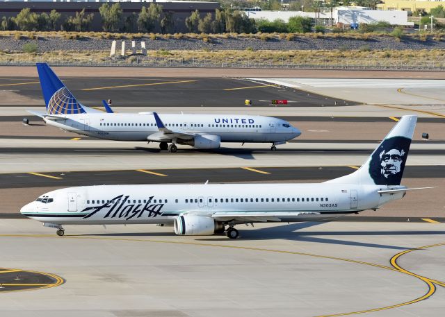 Boeing 737-900 (N303AS)