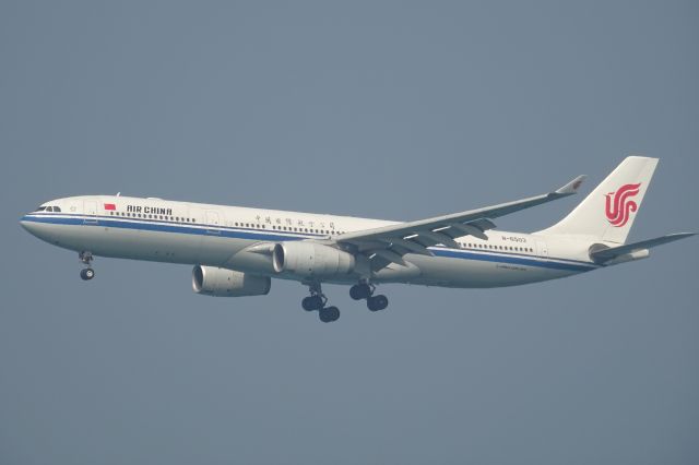 Airbus A330-300 (B-6503)