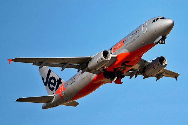 Airbus A321 (VH-VGP) - JETSTAR AIRWAYS - AIRBUS A320-232 - REG VH-VGP (CN 4343) - ADELAIDE INTERNATIONAL SA. AUSTRALIA - YPAD (17/11/2014)