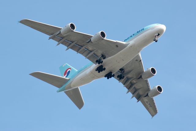 Airbus A380-800 (HL7619) - Airbus A380 Korean Air HL7619 on finals London Heathrow. mp©ð¸