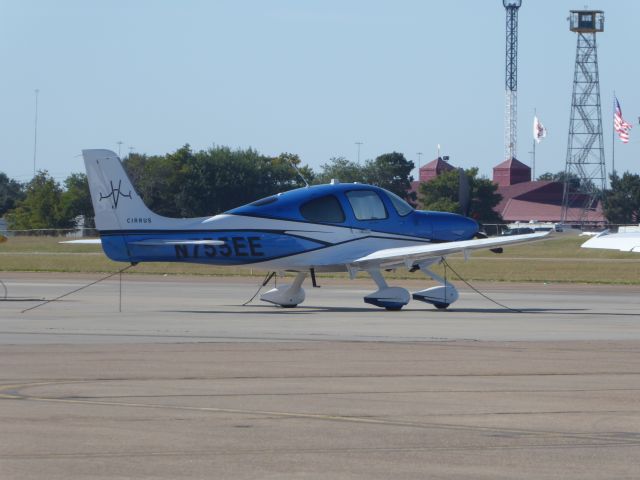 Cirrus SR-22 (N755EE)