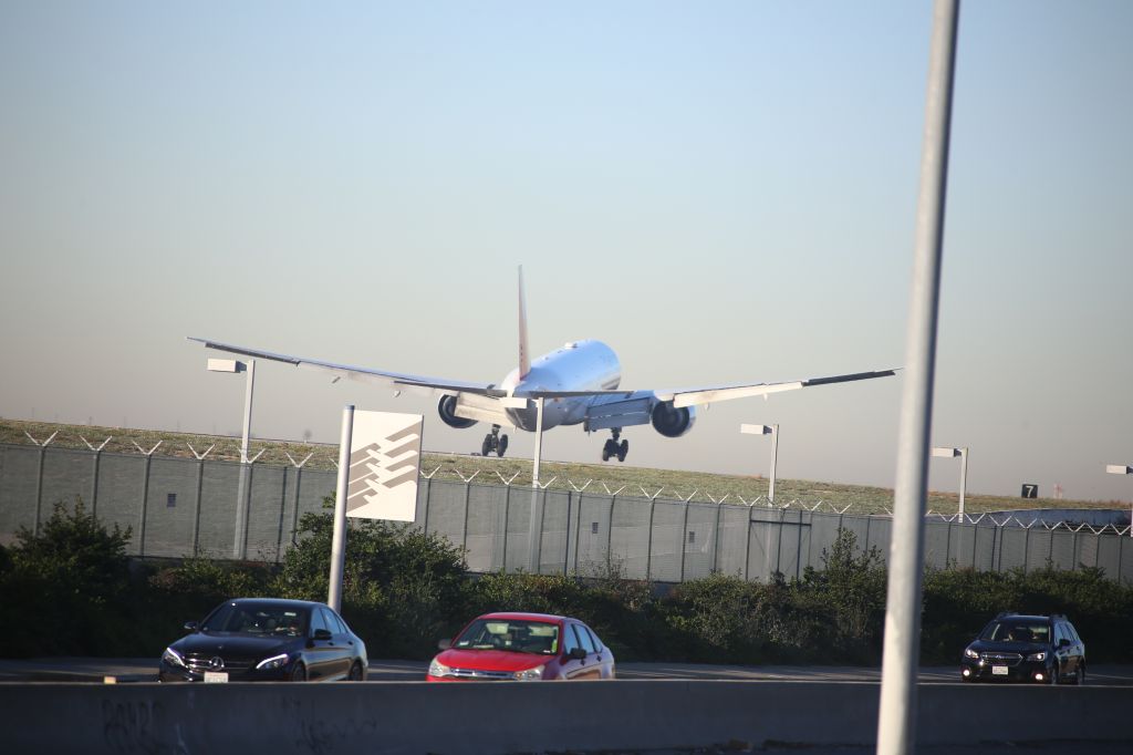 BOEING 777-300ER (RP-C7776)
