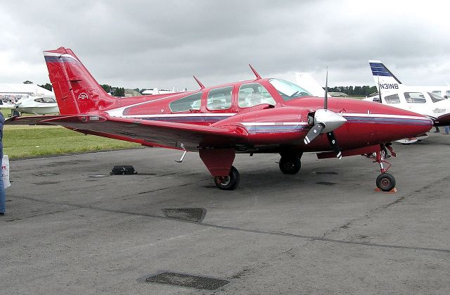 Beechcraft Baron (58) (G-FLAK)