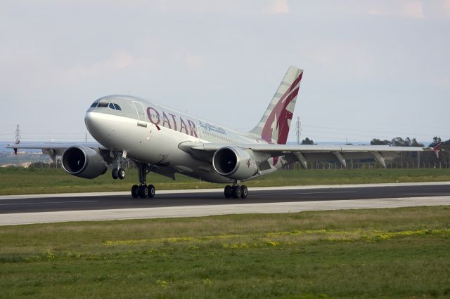 Airbus A310 (A7-AFE)