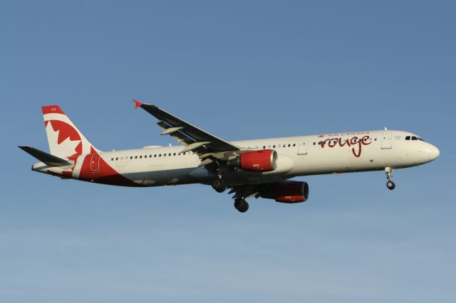 Airbus A321 (C-FYXF)