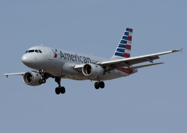 Airbus A319 (N760US)