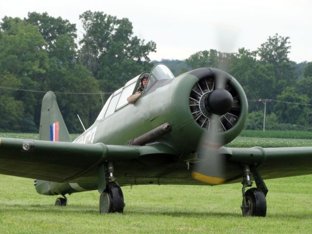 North American T-6 Texan (C-GBQB)