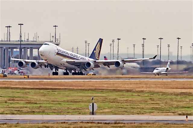 Boeing 747-400 —